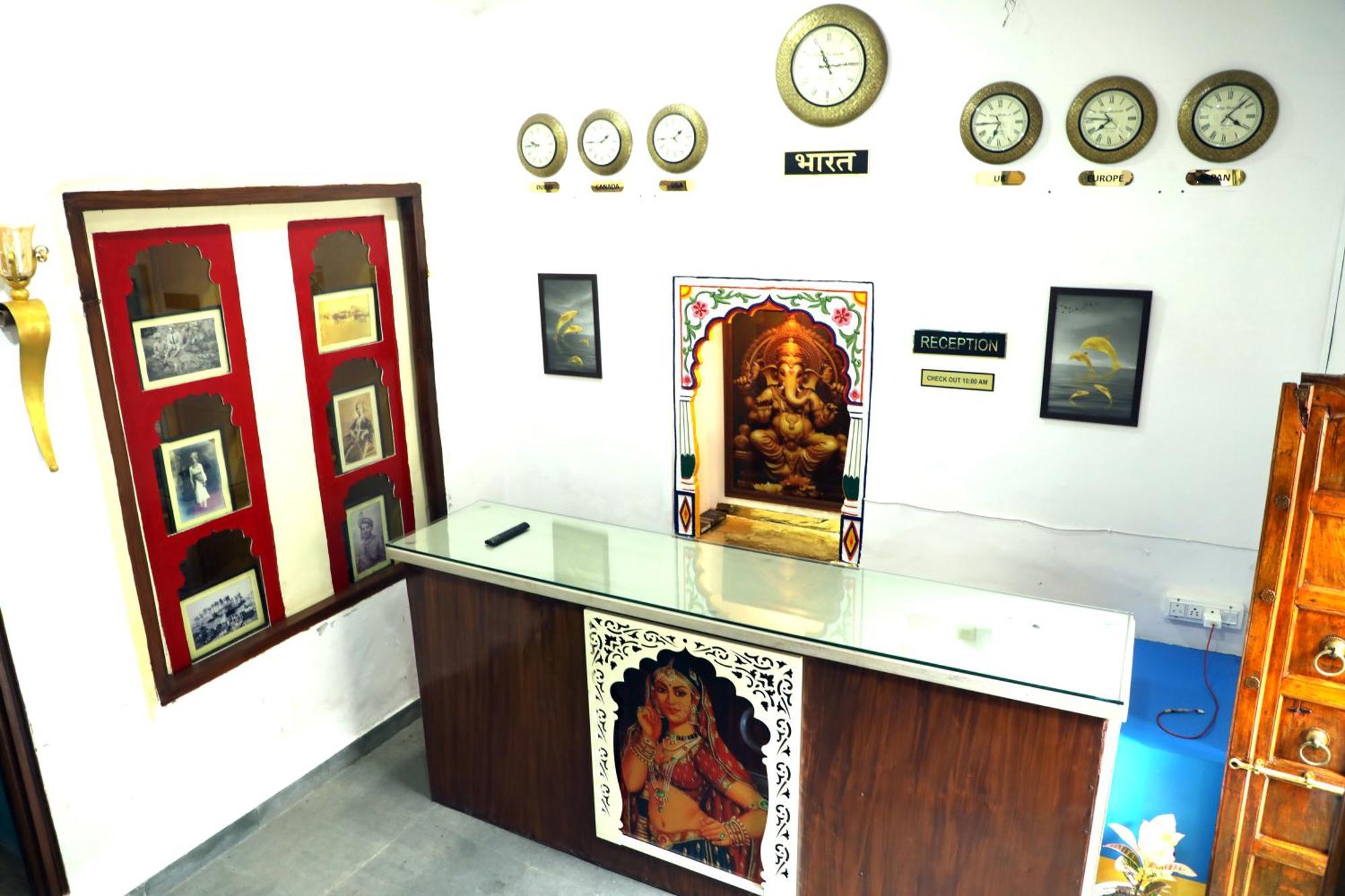 The Mama Hotel - Rooms And Dormitory Udaipur Ngoại thất bức ảnh