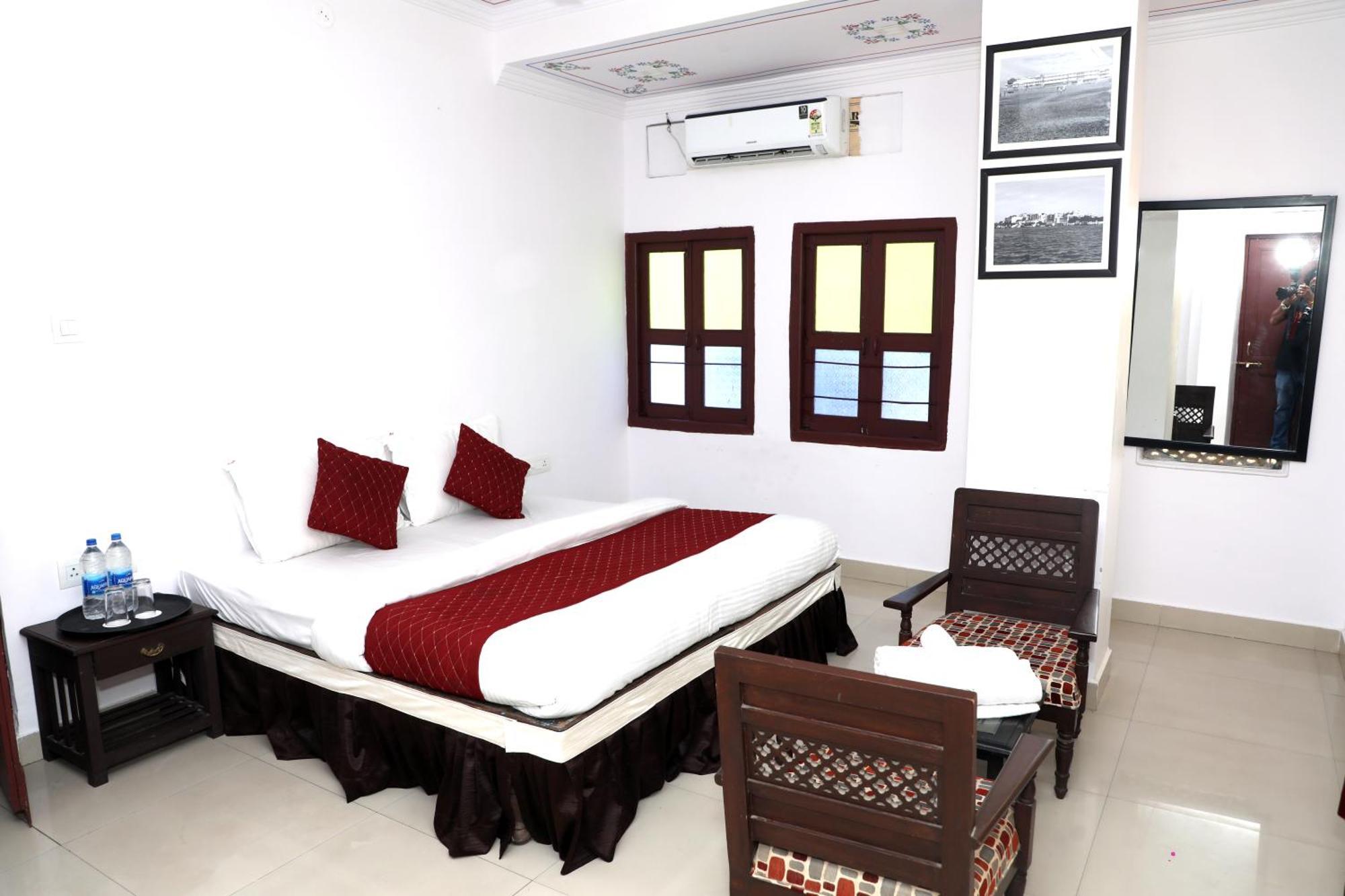 The Mama Hotel - Rooms And Dormitory Udaipur Ngoại thất bức ảnh
