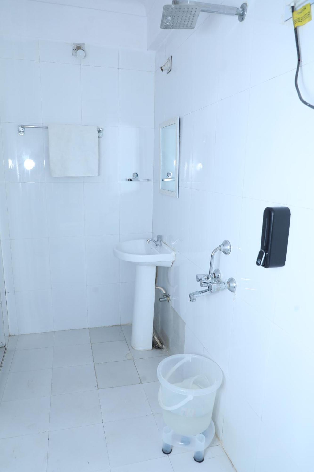 The Mama Hotel - Rooms And Dormitory Udaipur Ngoại thất bức ảnh